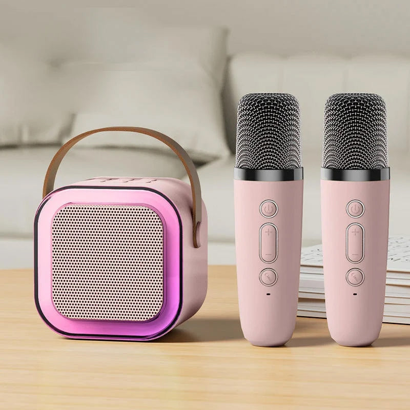 Mini-karaokemaskine med to trådløse mikrofoner