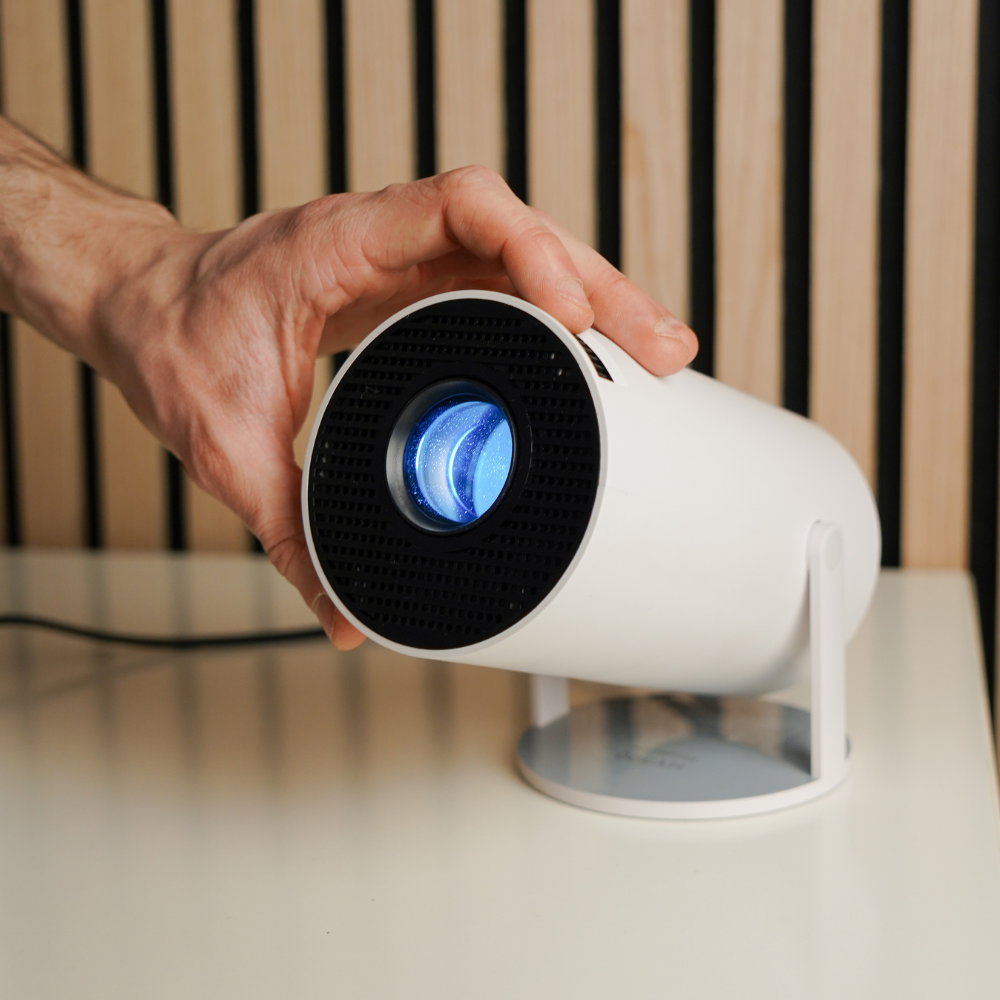 WiFi og Bluetooth visuel smart projektor