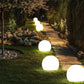 Kugleformet LED-lampe med 16 farver og fjernbetjening