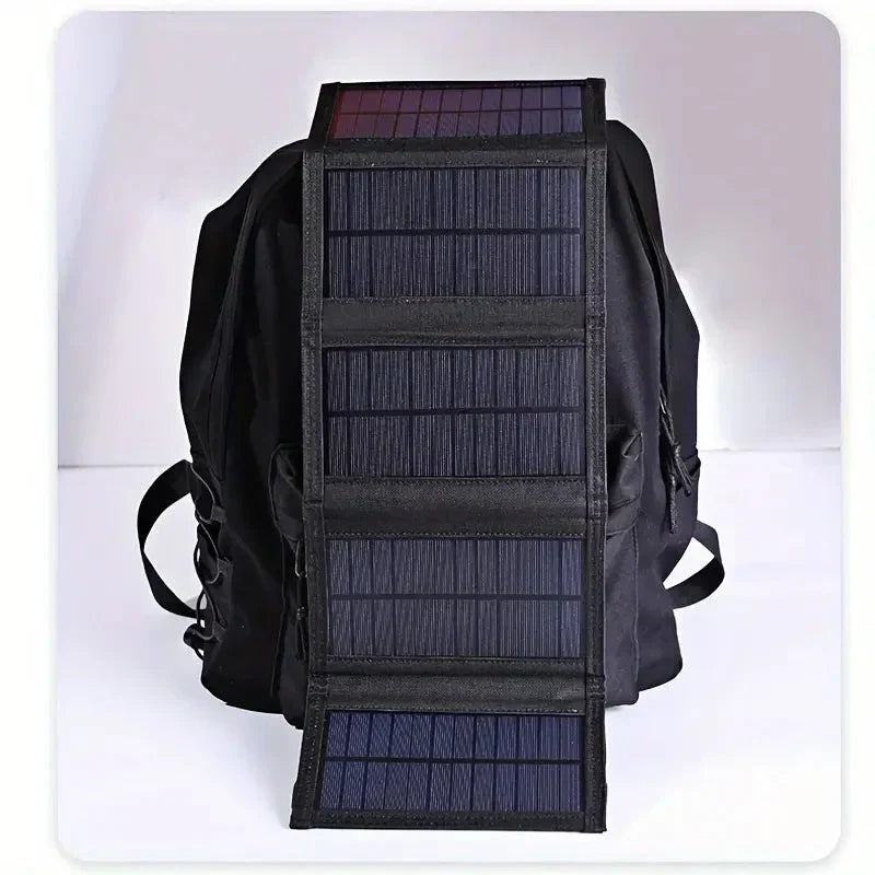Foldbart solpanel med op til 12 W og 5 V USB-udgang