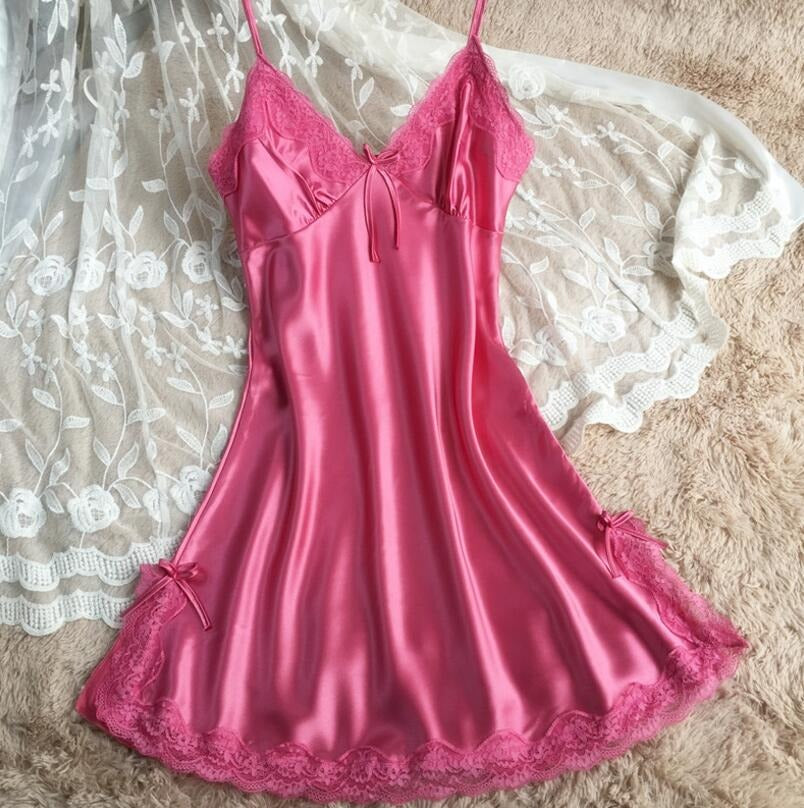 Nattøj til kvinder med blonder - Satin Lace Chemise Barbie Look