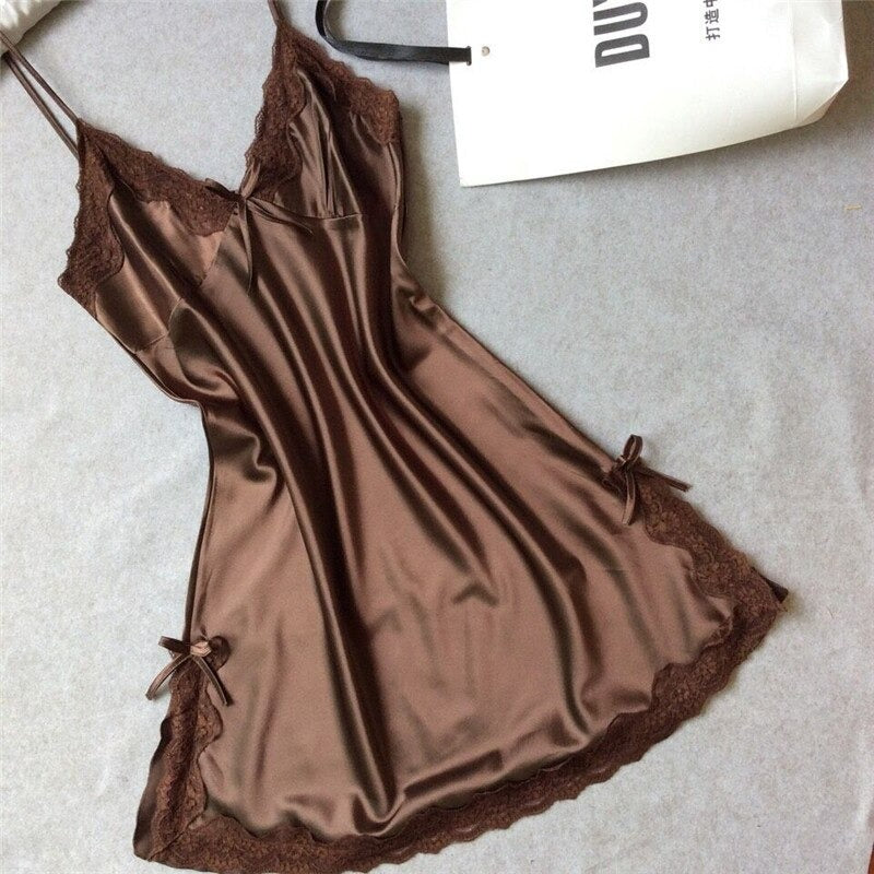 Nattøj til kvinder med blonder - Satin Lace Chemise Barbie Look