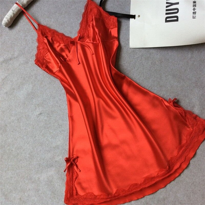 Nattøj til kvinder med blonder - Satin Lace Chemise Barbie Look